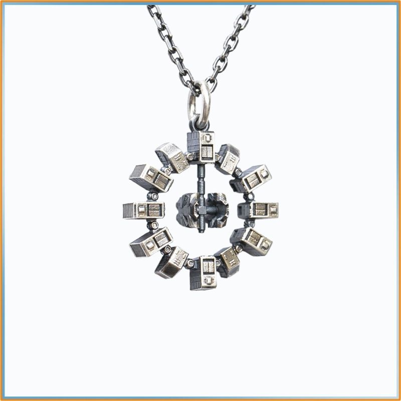 Unique Anime Merchandise - Collana con ciondolo modello stazione spaziale