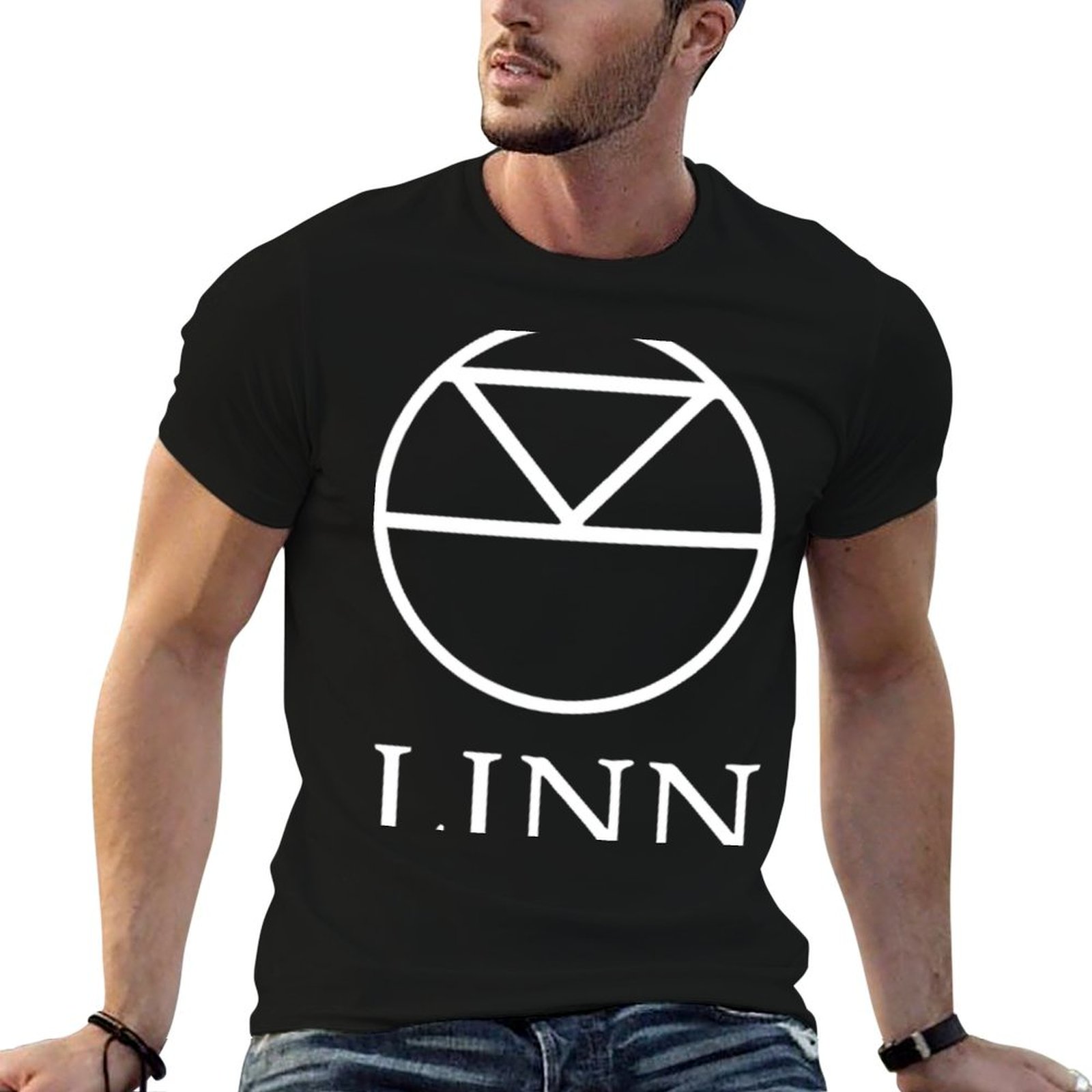 BEST SELLER - T-shirt Linn Pro - Anime Merchandise Shirt recensione e prezzo