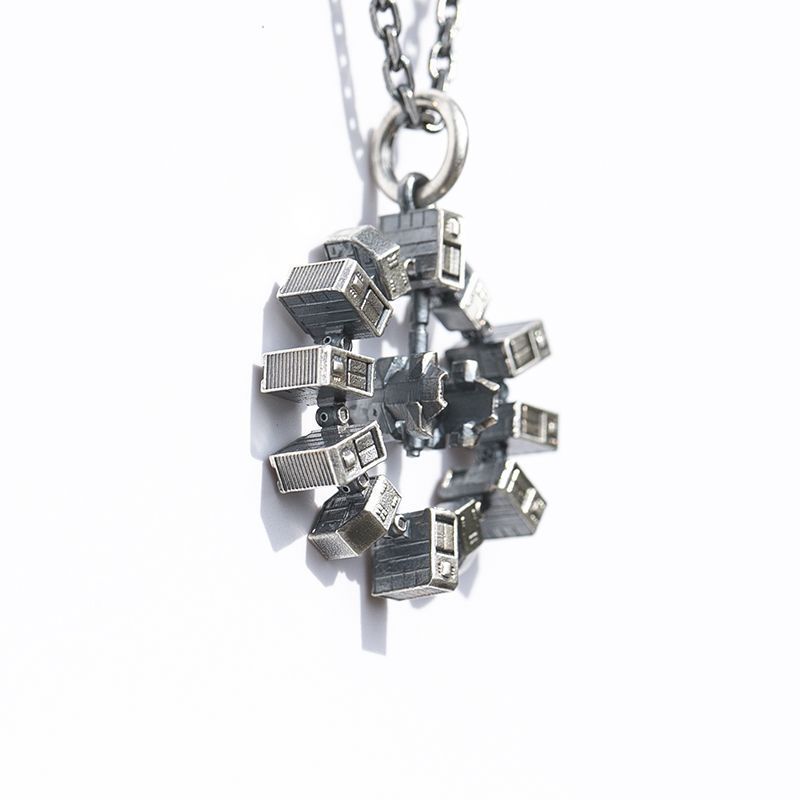 Collana con ciondolo modello s - Unique Anime Merchandise recensione e prezzo